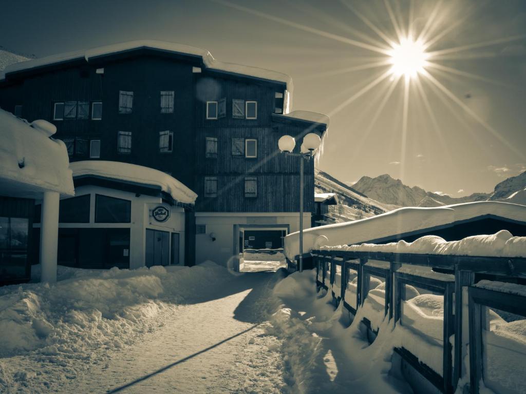 Hotel Turan Λε Ντεζ Αλπ Εξωτερικό φωτογραφία