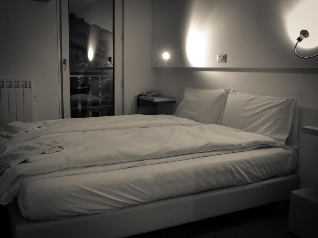 Hotel Turan Λε Ντεζ Αλπ Δωμάτιο φωτογραφία
